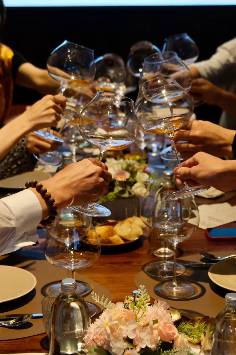 Restaurant ambiance 1